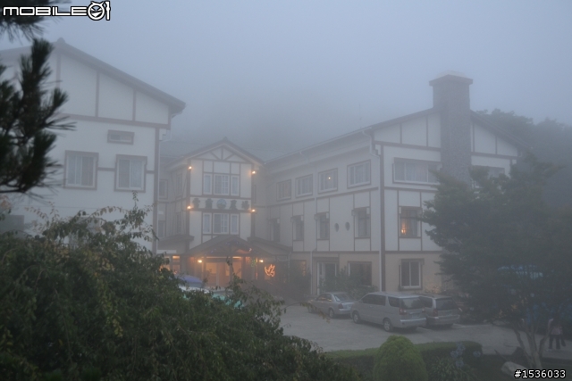 開著Luxgen SUV走大鹿林道到觀霧雪霸休閒農場,一大早起床看日出。