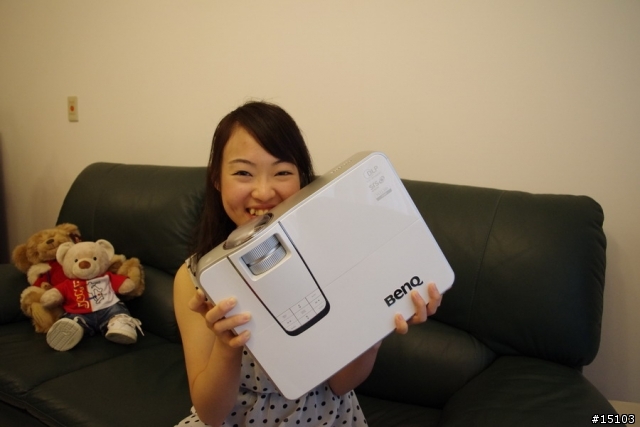 連女生都會裝的BenQ W1100開箱