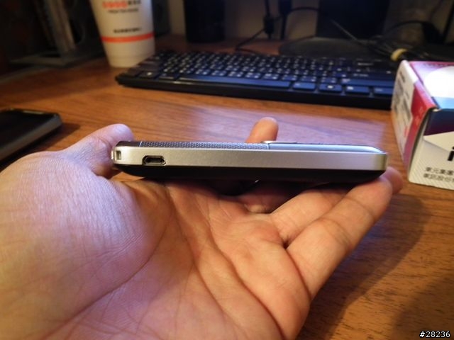 千元以下雙卡雙待手機-INNO R221