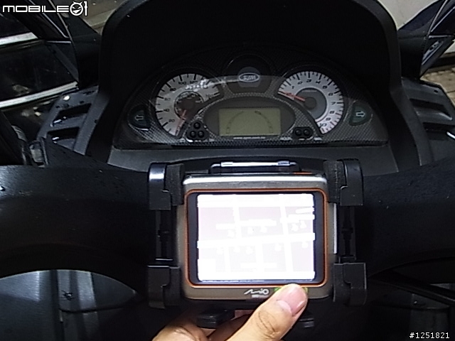 DIY 之 RV250 車首GPS 架 ~