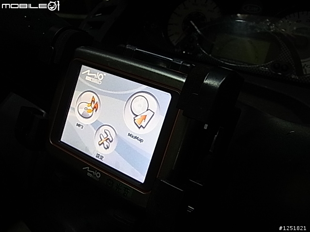 DIY 之 RV250 車首GPS 架 ~