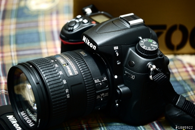 (新手開箱)NIKON D7000