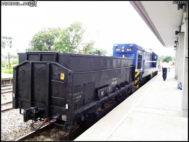 騎機車拍集集線復駛100/06/30-07/08試運轉..07/09正式復駛並舉行為期一個月的2011集集火車好多節