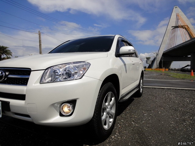 又一台期盼以久之大白RAV4開箱文~