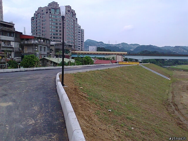 關於景美溪堤防興建工程
