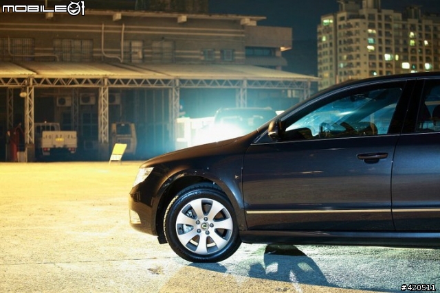 SKODA Superb1.8TSI 摩卡棕-顏色首開箱 (7/12新增 捷克-雅士)