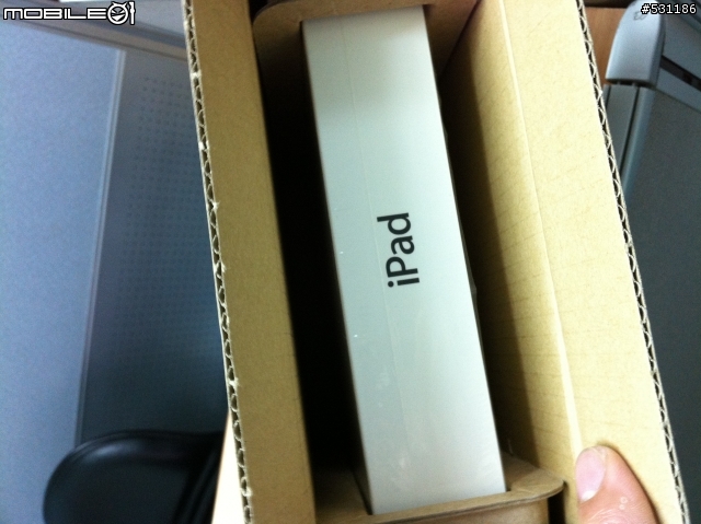 出來混總是要還的!!兒子的ipad2開箱