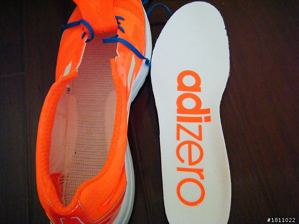 小白小白的跑步MURMUR紀-- adizero feather M開箱照完成惹 ! 鞋測文要燒等嘿