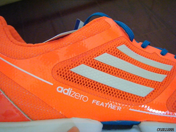 小白小白的跑步MURMUR紀-- adizero feather M開箱照完成惹 ! 鞋測文要燒等嘿
