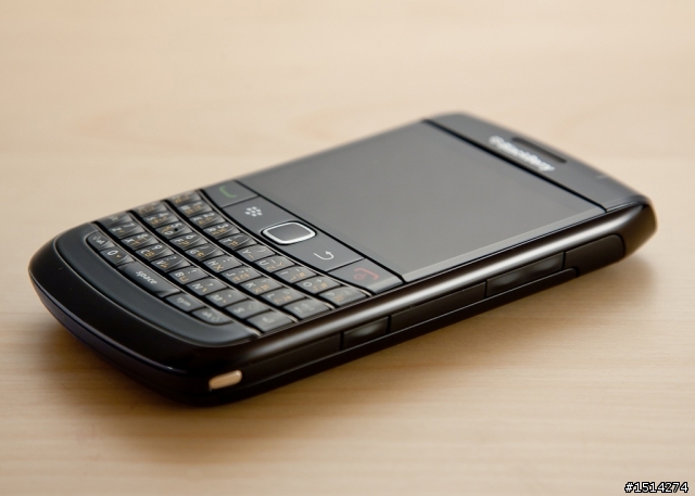 【無法抗拒的莓惑】BlackBerry 9780 重新定義白字與黑鍵世界的奧秘