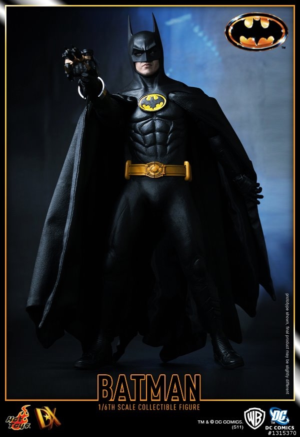 hot toys 粉絲頁 一口氣發布了 DX 8 、9 就像這週末的颱風