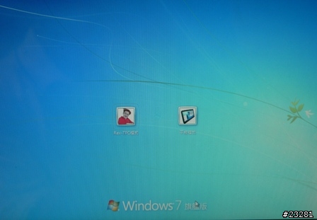 我還是要Win 7的平板電腦~~ruvo Avox AT11 Windows 7 Tablet PC