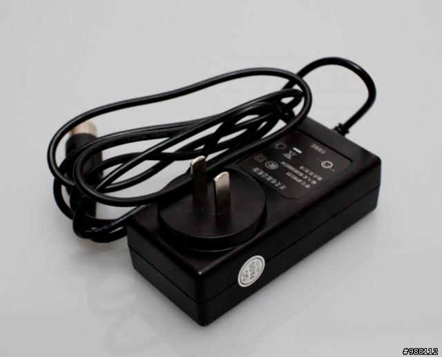 『開箱』PB-820 電池包