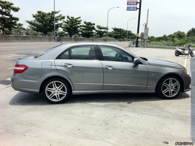 w212 e250 7速 2011..08.01 開箱摟!