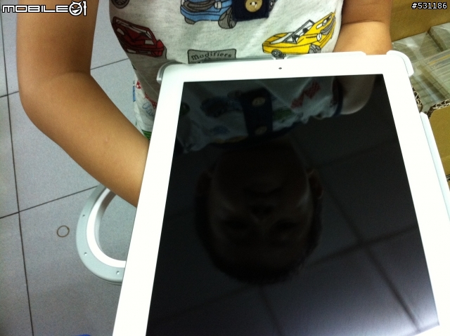 出來混總是要還的!!兒子的ipad2開箱