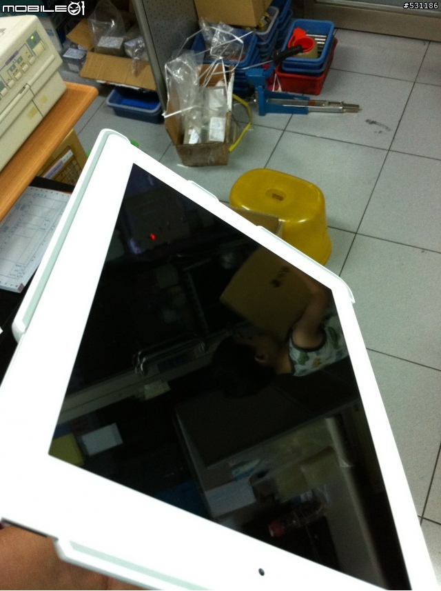 出來混總是要還的!!兒子的ipad2開箱
