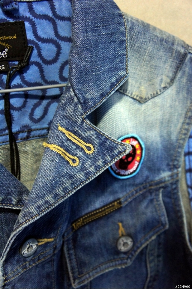 【分享】Vivienne Westwood X Lee 牛仔背心