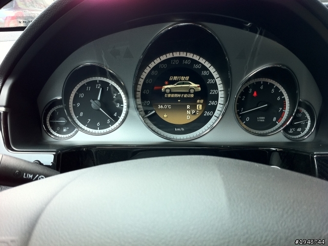 w212 e250 7速 2011..08.01 開箱摟!