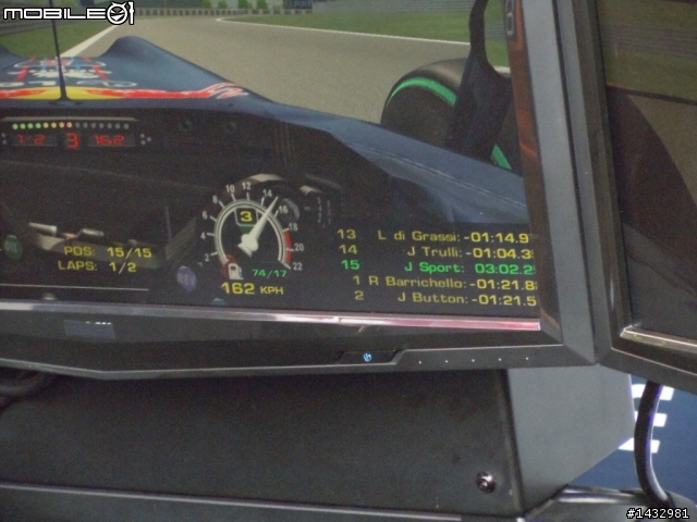 極速奔馳之不專業評測:CASIO EDIFICE X Red Bull Racing 模擬挑戰賽(台北場)