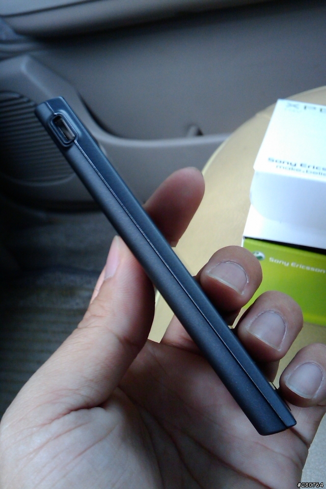 【首發】Sony Ericsson Xperia™ RAY已經到手摟,簡單開箱分享!!!