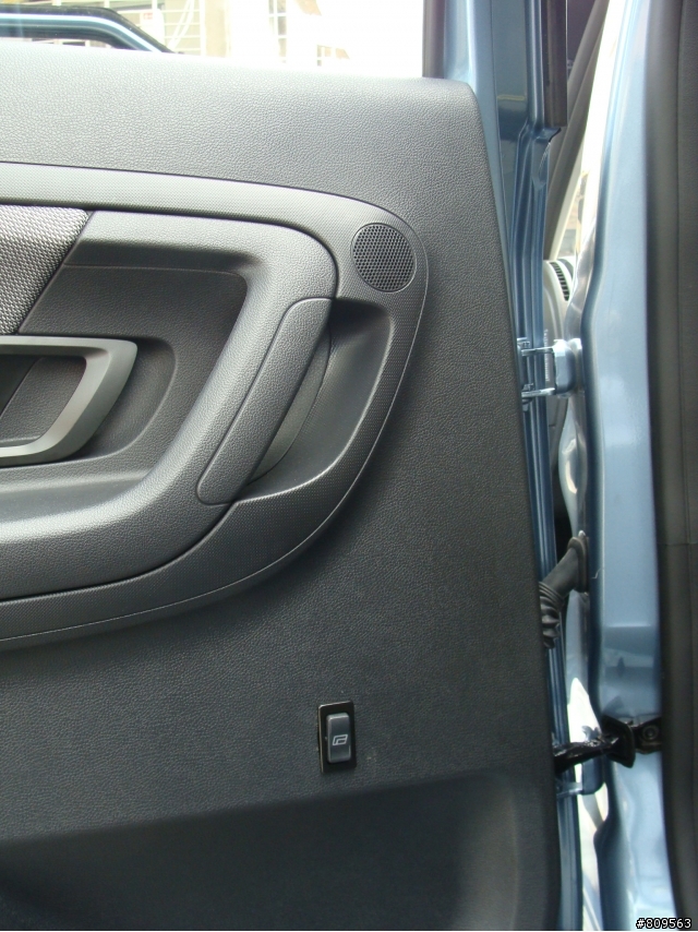 fabia1.6點點灰開箱