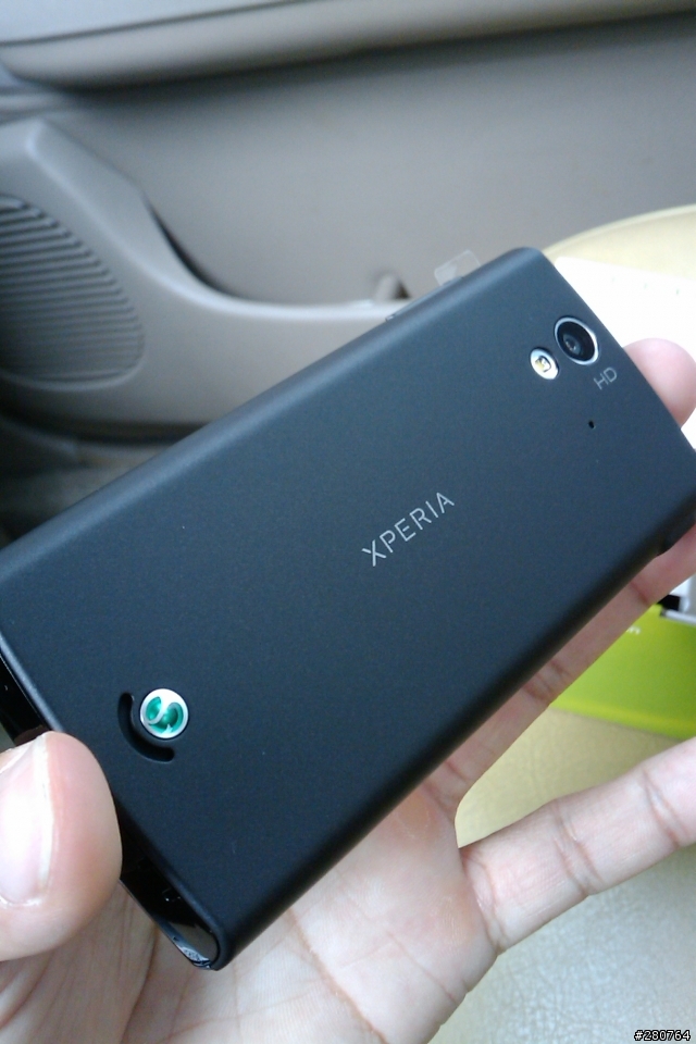 【首發】Sony Ericsson Xperia™ RAY已經到手摟,簡單開箱分享!!!