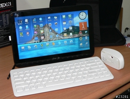 我還是要Win 7的平板電腦~~ruvo Avox AT11 Windows 7 Tablet PC