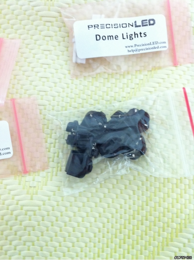 New s60 室內LED燈開箱