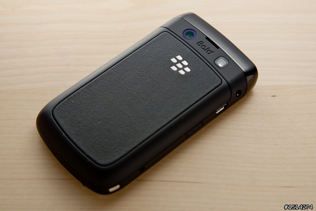 【無法抗拒的莓惑】BlackBerry 9780 重新定義白字與黑鍵世界的奧秘