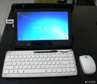我還是要Win 7的平板電腦~~ruvo Avox AT11 Windows 7 Tablet PC