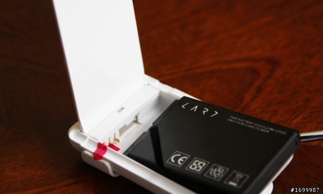 超酷! CARD LIGHT CL2 神奇行動(照明)電源