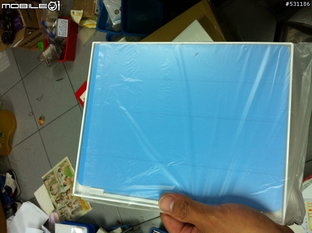 出來混總是要還的!!兒子的ipad2開箱