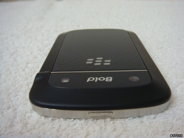 BlackBerry Bold 9900 - 開箱及簡短心得 - The Ultimate BlackBerry Experience