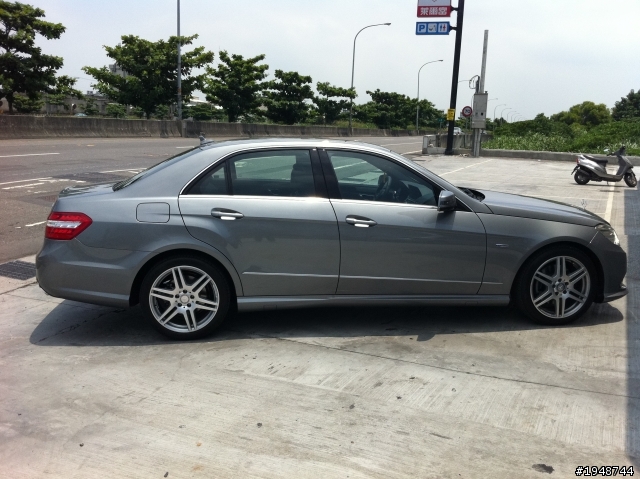 w212 e250 7速 2011..08.01 開箱摟!