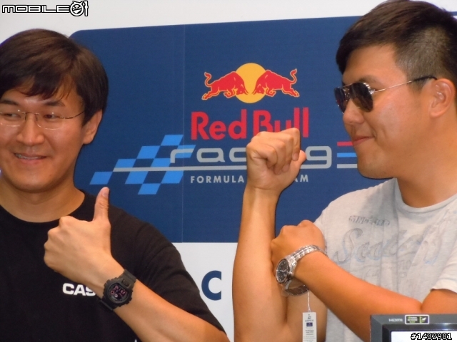 極速奔馳之不專業評測:CASIO EDIFICE X Red Bull Racing 模擬挑戰賽(台北場)