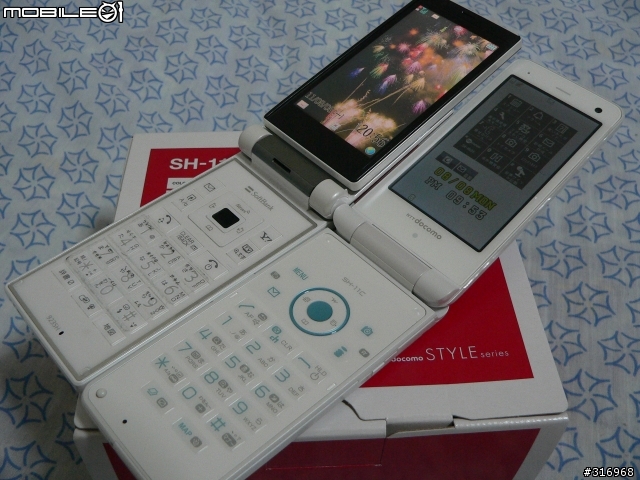 開箱 DOCOMO SH-11C (White)