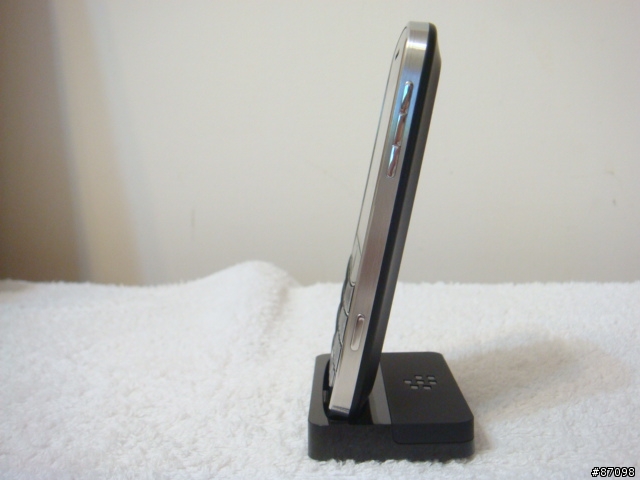 BlackBerry Bold 9900 - 開箱及簡短心得 - The Ultimate BlackBerry Experience