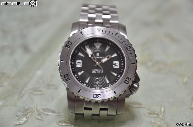 剛入手Steinhart TRITON 30ATM(新增47mm 新錶入手實戴圖)