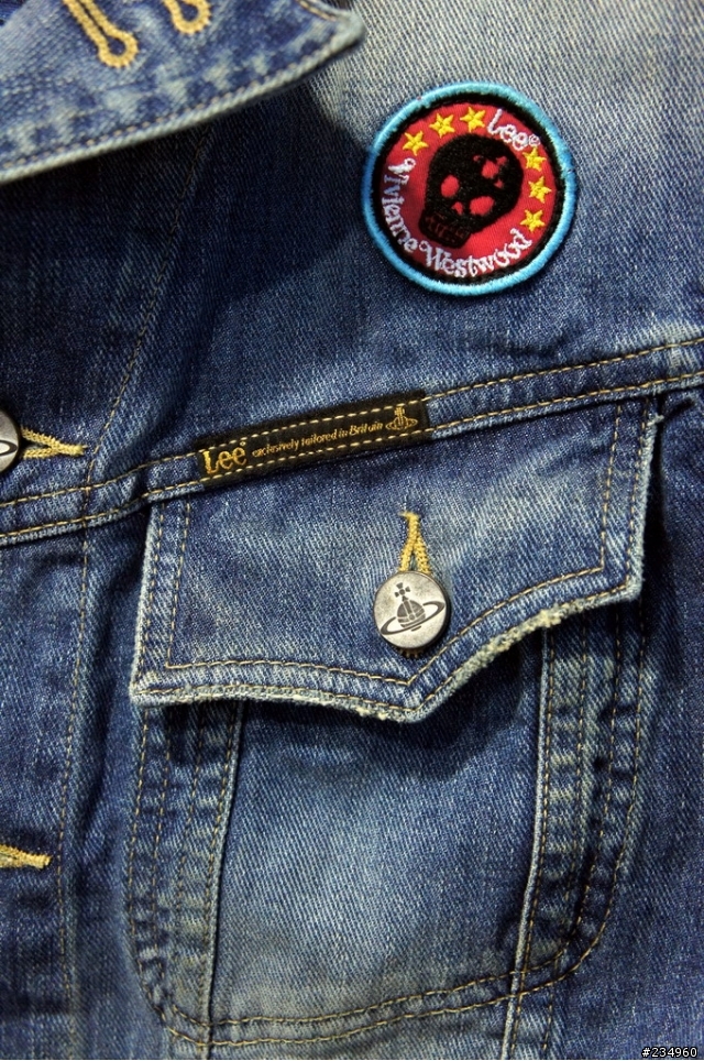 【分享】Vivienne Westwood X Lee 牛仔背心