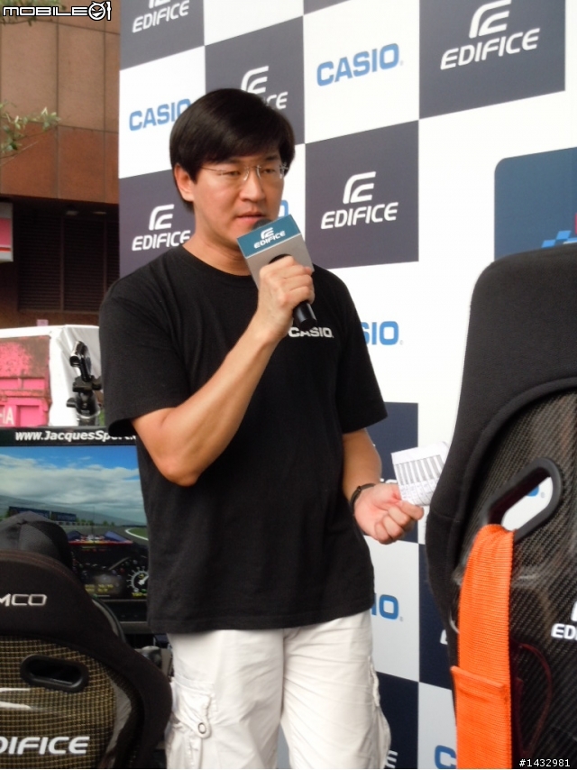 極速奔馳之不專業評測:CASIO EDIFICE X Red Bull Racing 模擬挑戰賽(台北場)