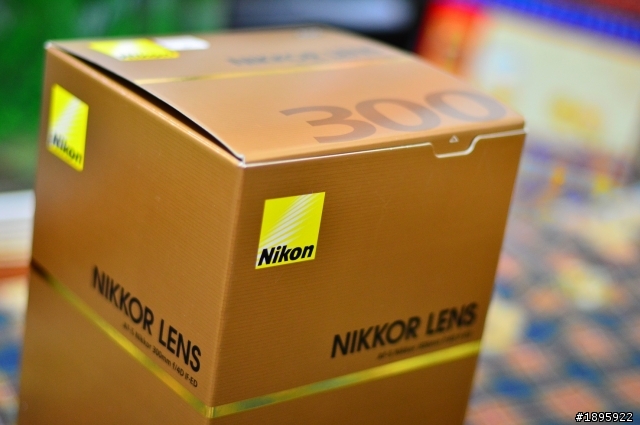(鏡頭開箱)NIKKOR 300mm F4D