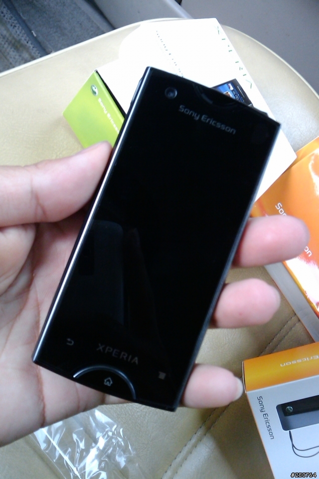 【首發】Sony Ericsson Xperia™ RAY已經到手摟,簡單開箱分享!!!