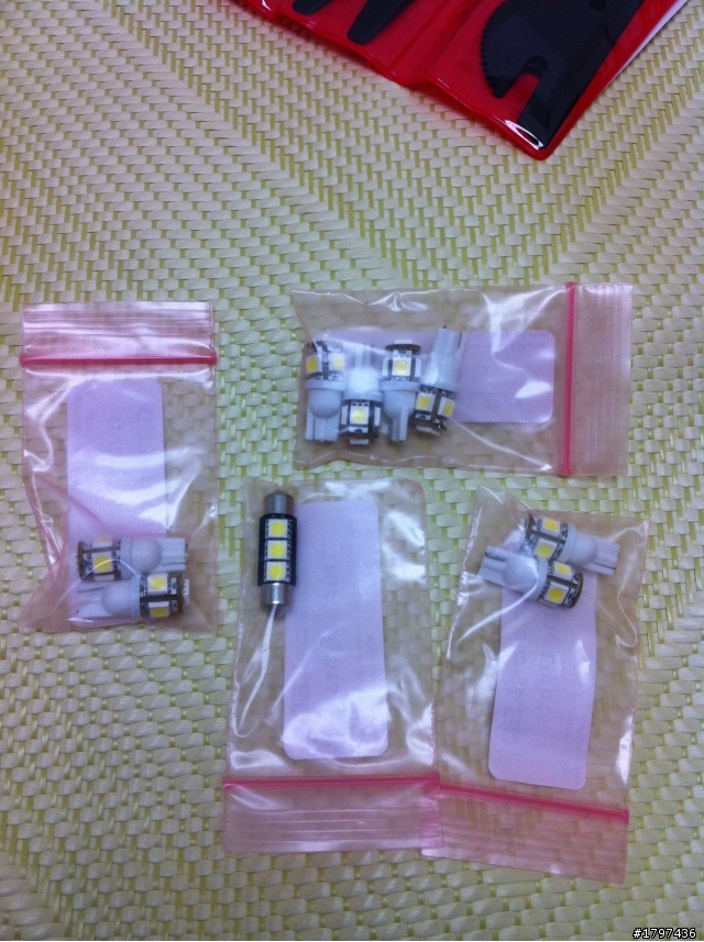 New s60 室內LED燈開箱