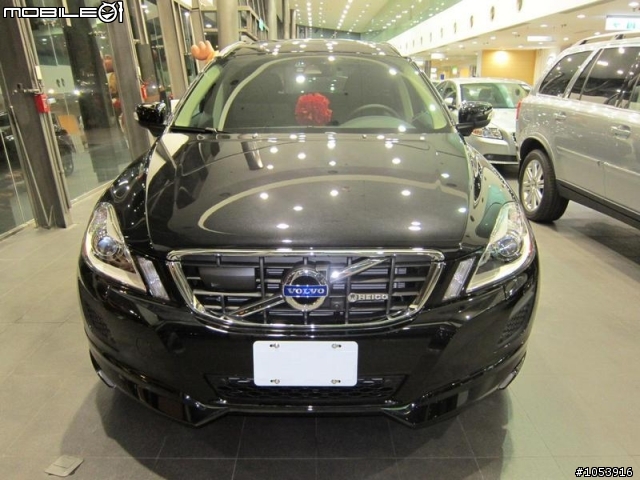 終於...換我給它千呼萬喚駛出來...開箱(HEICO XC60)