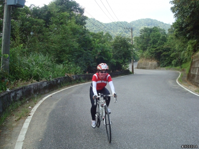 周日支援單車活動補給後有感:請那些沒繳錢卻跑來"陪騎"的, 有種你就好好騎在路線上, 不要還騎進補給點"白吃白喝"