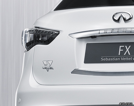 Infiniti FX35 V-Spec 冠軍特仕車