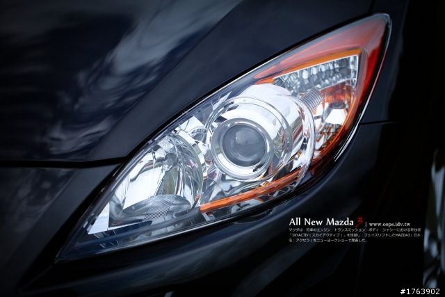 Mazda 3 5D 鐵灰 1.6 開箱
