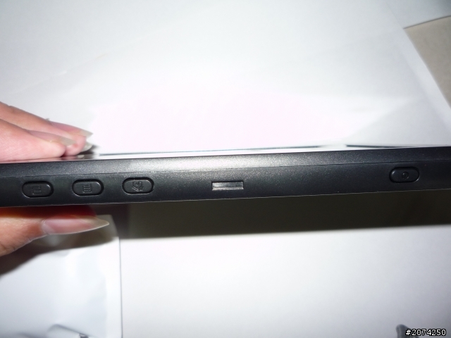 (開箱)昂達VX580A小型Android平板電腦,MP5