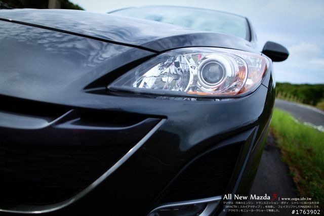 Mazda 3 5D 鐵灰 1.6 開箱