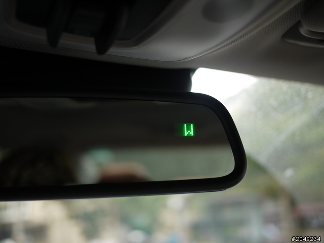 (2次賞開箱) 快要HOLD不住的兩台車 一黑一金 老婆還HOLD的很住